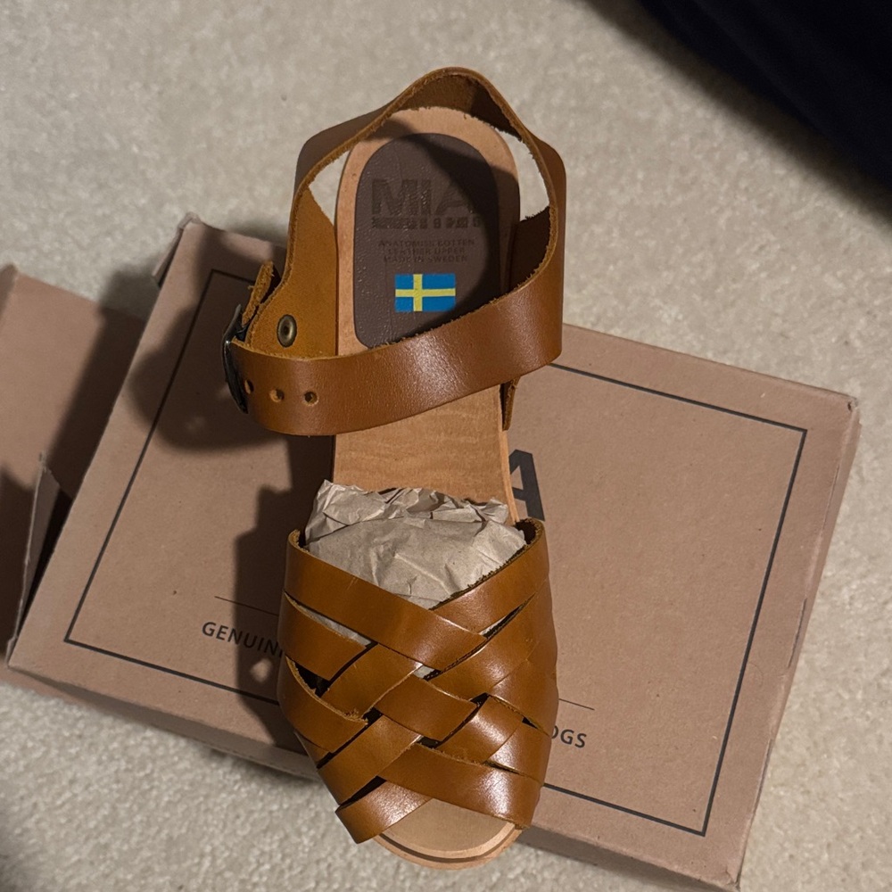 MIA Tan Brown Woven Leather Slingback Clog Sandals - Picture 5 of 9